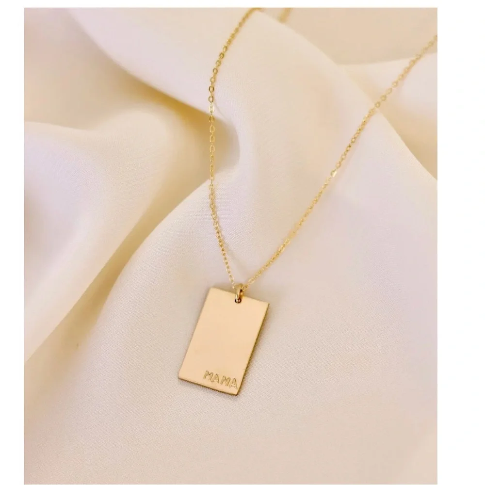 Set & Tones 14k Plated Gold 'Mama' Pendant Necklace - Picture 2 of 5